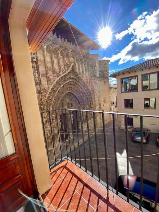 Villa Sol Casa Con Cueva Privada Y Vistas A La Iglesia Requena Exterior photo